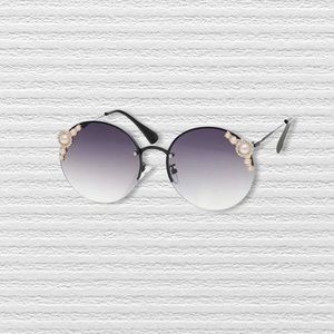 BETSEY JOHNSON sunnies